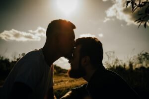 Pročitajte više o članku Gay Split: Upoznaj ljubav svog života!