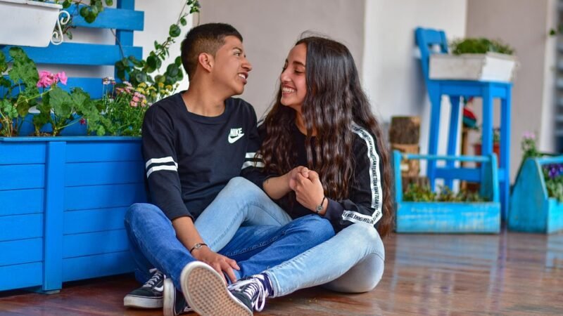 Online cure čekaju! Dopisivanje lako! (35 znakova)