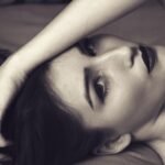 attractive woman, mature woman, elegant lady, smile, indoor portrait