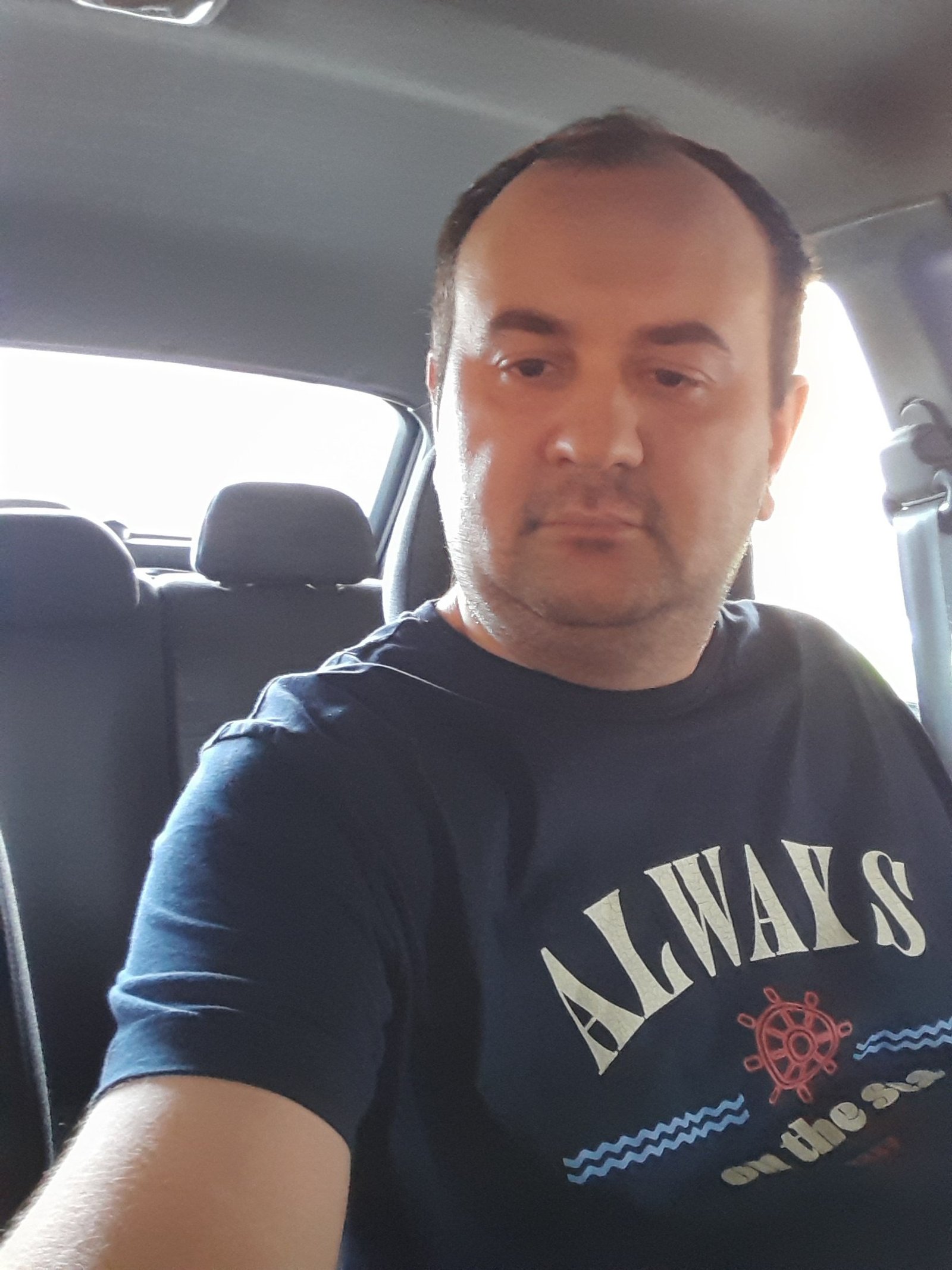 Tražim curu za upoznavanje godine nebitne